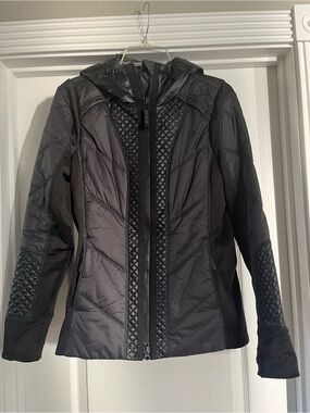 Women’s S Athleta Quilted Black Hooded Jacket